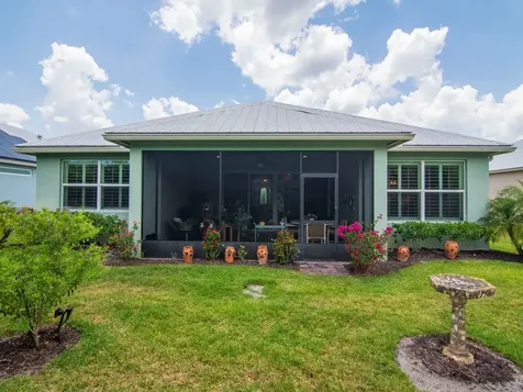 377 11th Square SW Vero Beach FL 32962