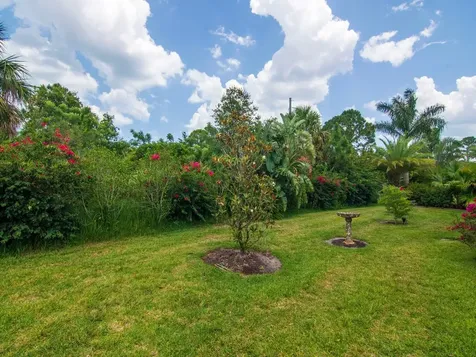 377 11th Square SW Vero Beach FL 32962