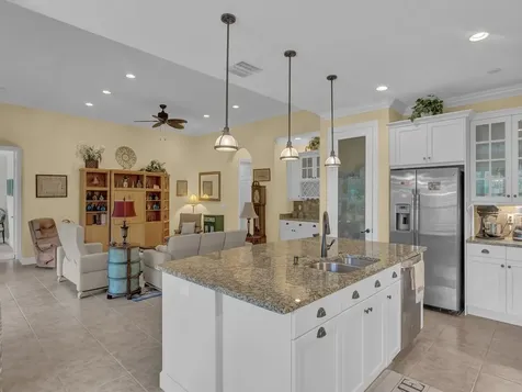 377 11th Square SW Vero Beach FL 32962