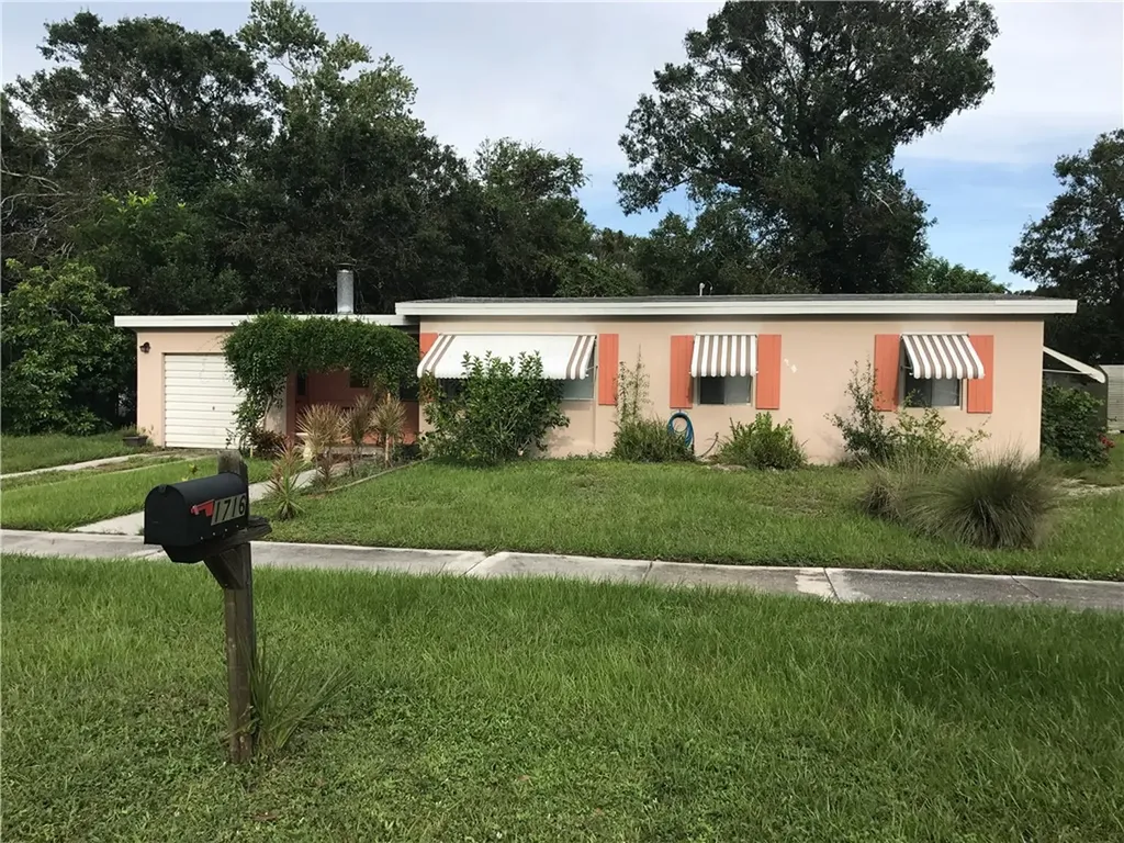 1716 30th Avenue Vero Beach FL 32960