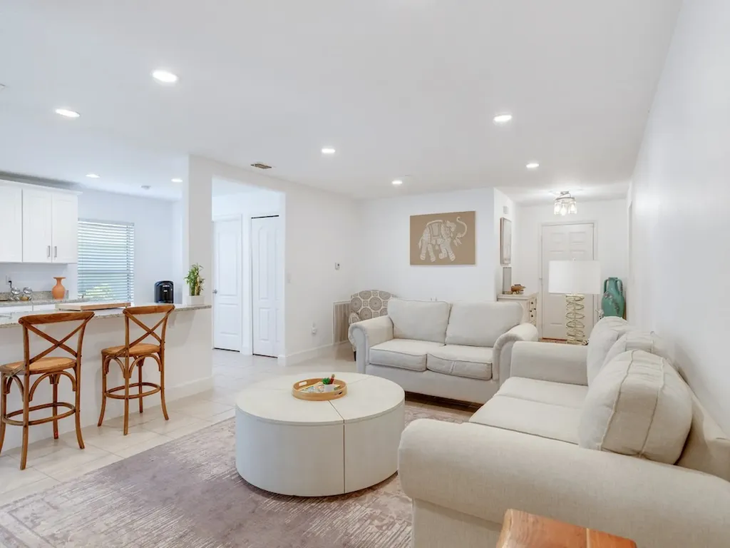 402 Lexington Avenue SW Vero Beach FL 32962