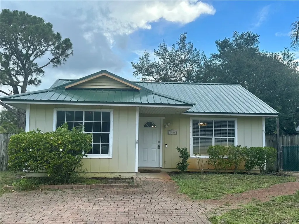 2201 85th Avenue Vero Beach FL 32966