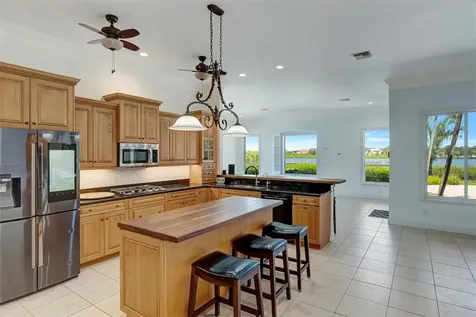 8140 S Seacrest Drive Vero Beach FL 32963