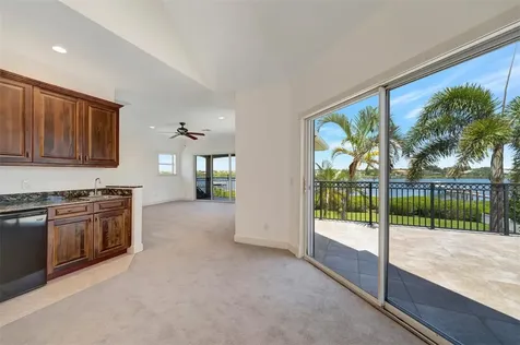 8140 S Seacrest Drive Vero Beach FL 32963