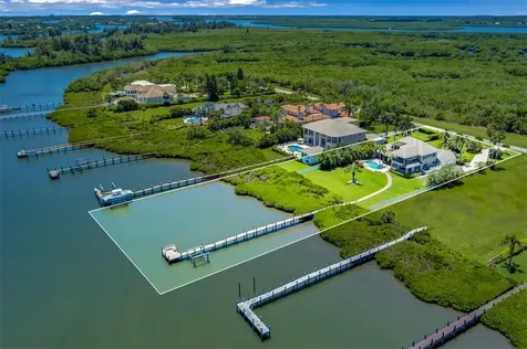 8140 S Seacrest Drive Vero Beach FL 32963