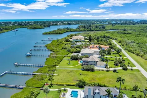 8140 S Seacrest Drive Vero Beach FL 32963