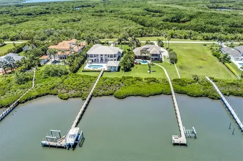 8140 S Seacrest Drive Vero Beach FL 32963