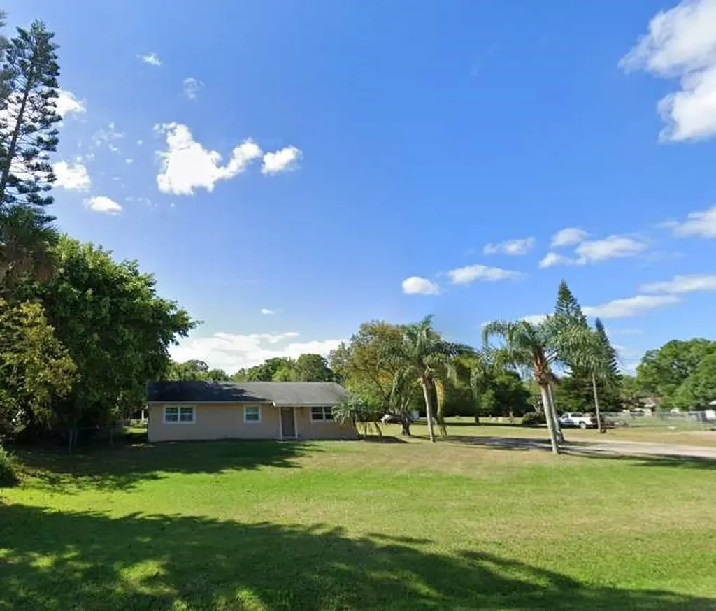 9345 87th Street Vero Beach FL 32967