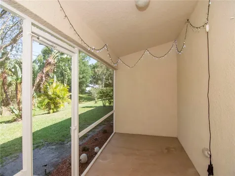 7966 101st Avenue Vero Beach FL 32967