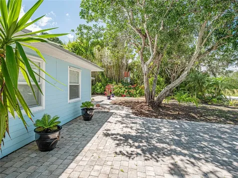 1075 Morningside Drive Vero Beach FL 32963