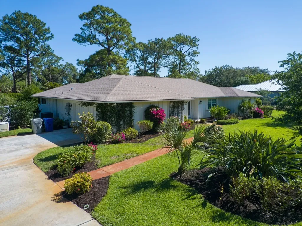 5290 65th Street Vero Beach FL 32967