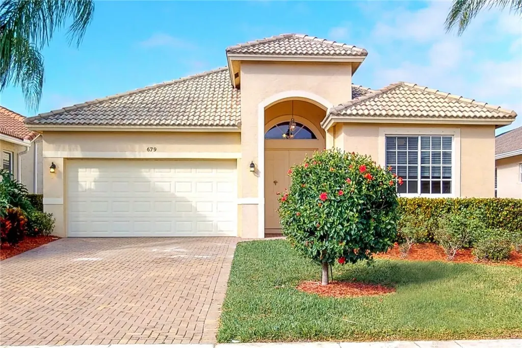 679 Honeybell Court SW Vero Beach FL 32968