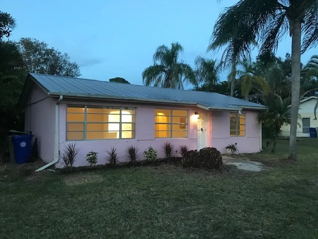 3126 1st Road Vero Beach FL 32968