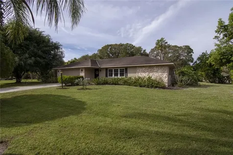 415 35th Court SW Vero Beach FL 32968