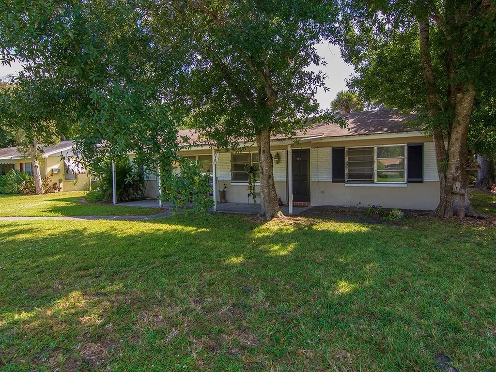 757 Royal Palm Boulevard Vero Beach FL 32960