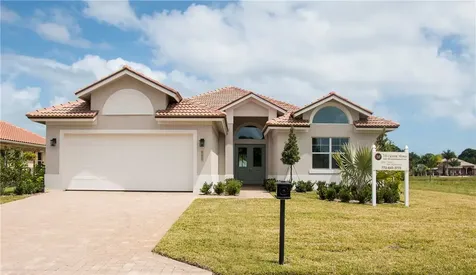 1090 Camelot Way Vero Beach FL 32966