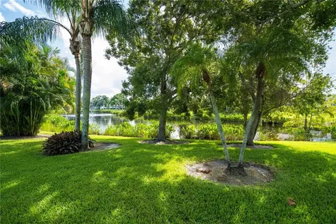251 Garden Grove Parkway Vero Beach FL 32962