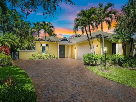 226 Oak Hammock Circle SW Vero Beach FL 32962