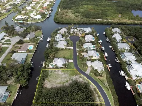 2225 6th Court SE Vero Beach FL 32962