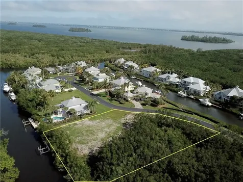 2225 6th Court SE Vero Beach FL 32962