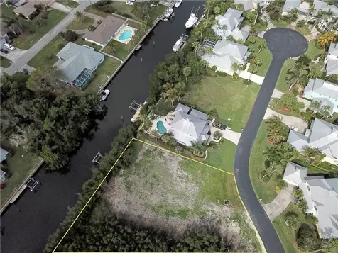 2225 6th Court SE Vero Beach FL 32962