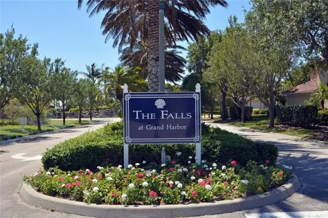 2190 Falls Circle Vero Beach FL 32967