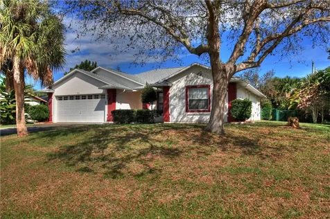 910 Crown Street Sebastian FL 32958