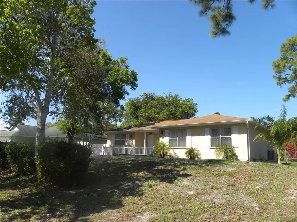 1636 21st Street SW Vero Beach FL 32962