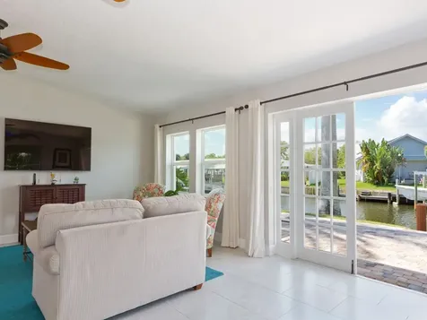 2203 6th Avenue SE Vero Beach FL 32962