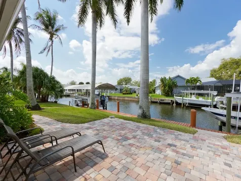 2203 6th Avenue SE Vero Beach FL 32962