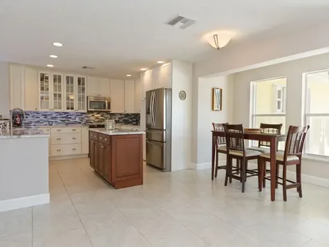 2203 6th Avenue SE Vero Beach FL 32962