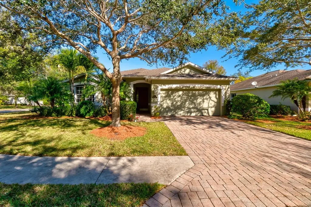 736 S Ocracoke Square SW Vero Beach FL 32968