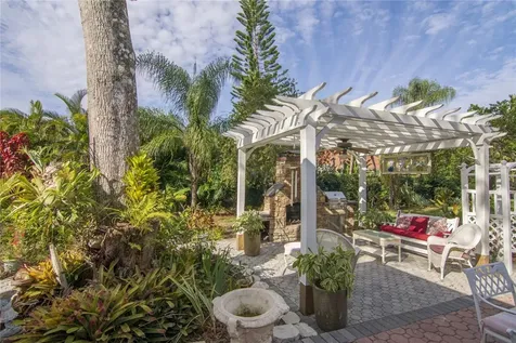 5322 16th Street Vero Beach FL 32966