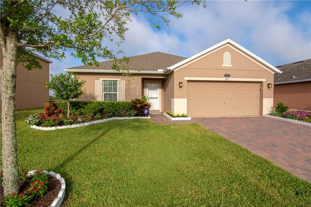 329 Lexington Avenue SW Vero Beach FL 32962
