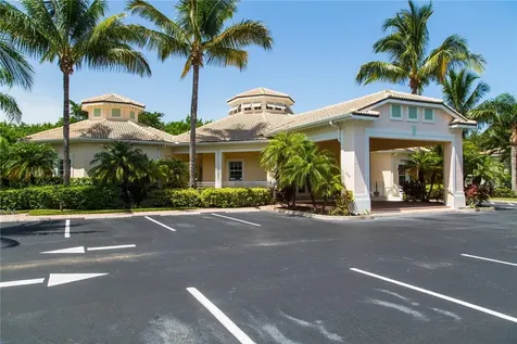 1373 W Island Club Square Vero Beach FL 32963