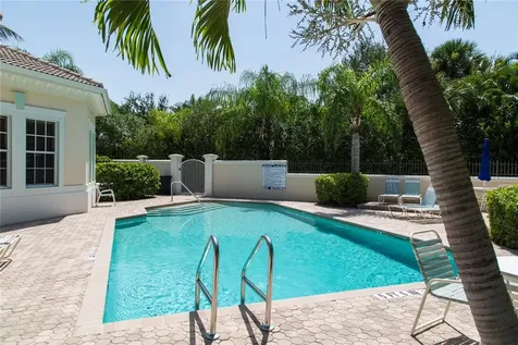 1373 W Island Club Square Vero Beach FL 32963