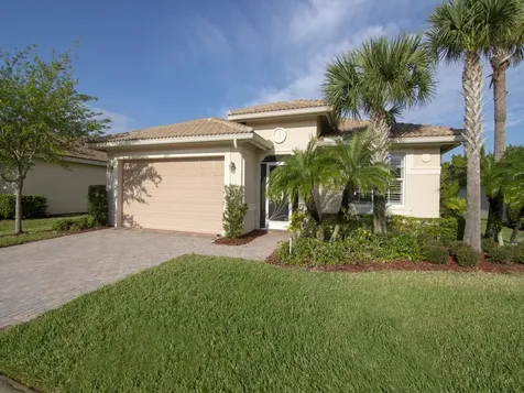 3213 Astor Avenue Vero Beach FL 32966
