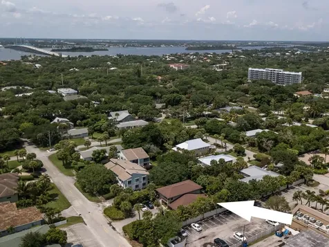 925 Coquina Lane Vero Beach FL 32963