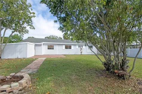 695 Highland Drive SW Vero Beach FL 32962