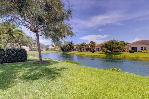 9660 W Maiden Court Vero Beach FL 32963