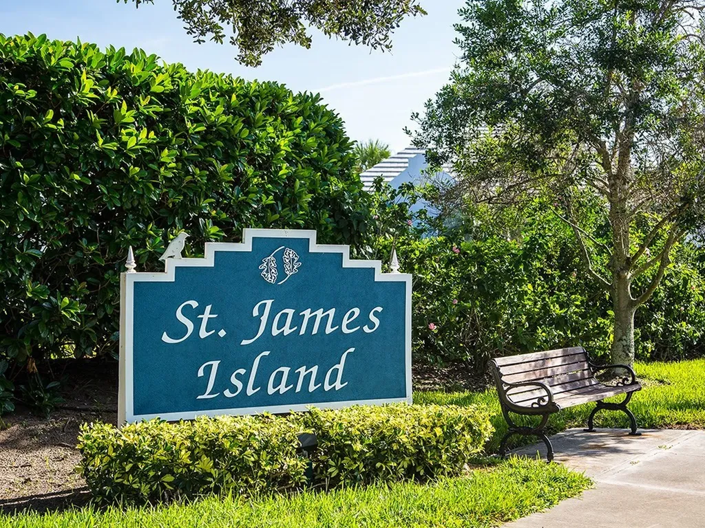 4695 Saint James Avenue Vero Beach FL 32967