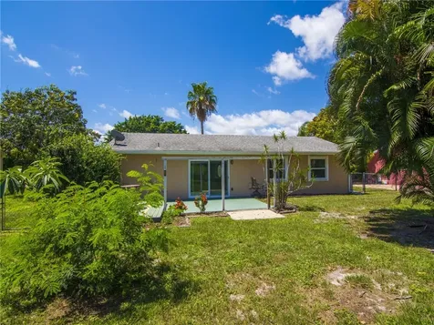 122 Mabry Street Sebastian FL 32958