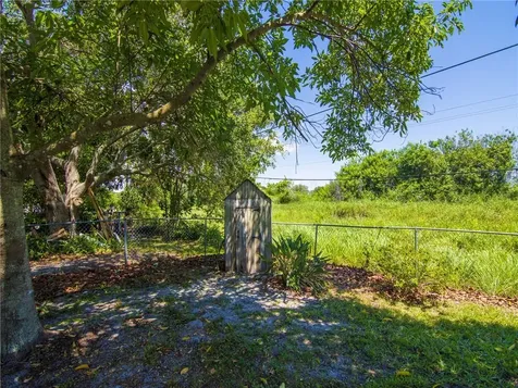 122 Mabry Street Sebastian FL 32958