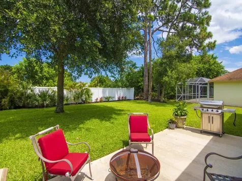 390 21st Court SW Vero Beach FL 32962