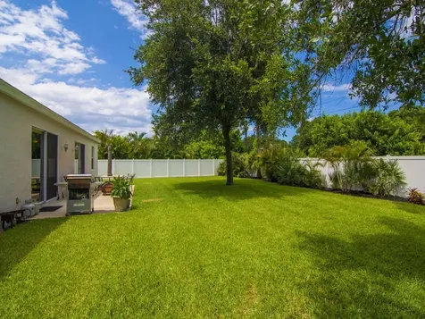 390 21st Court SW Vero Beach FL 32962