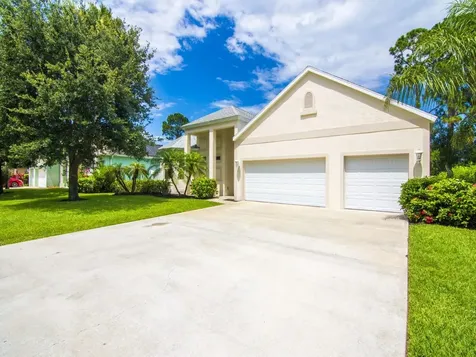 390 21st Court SW Vero Beach FL 32962