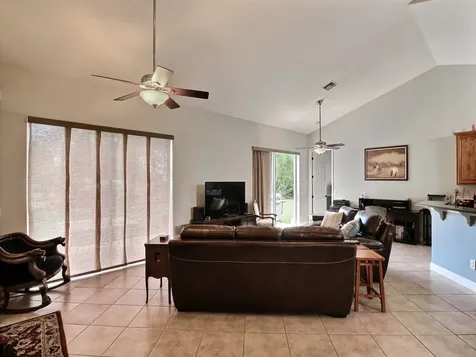 390 21st Court SW Vero Beach FL 32962