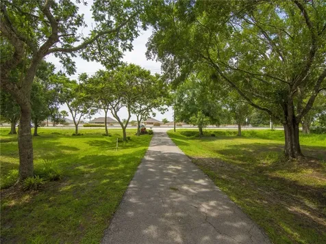 5766 9th Street SW Vero Beach FL 32968
