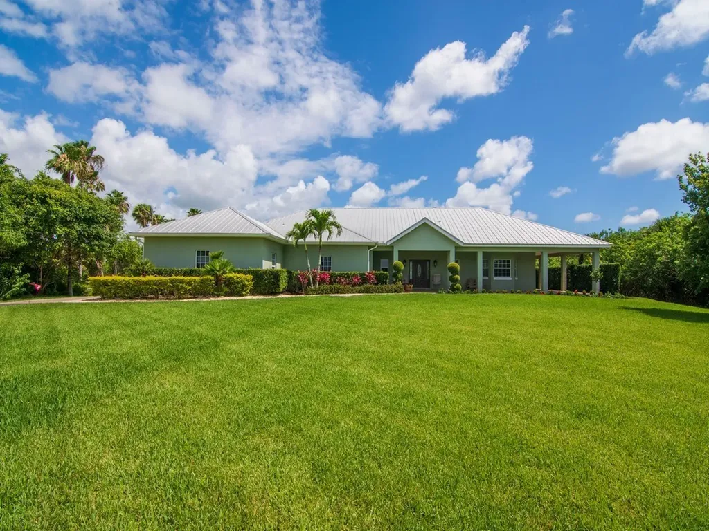 6100 1st Street SW Vero Beach FL 32968