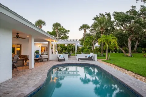 2555 Lagoon Court Vero Beach FL 32963